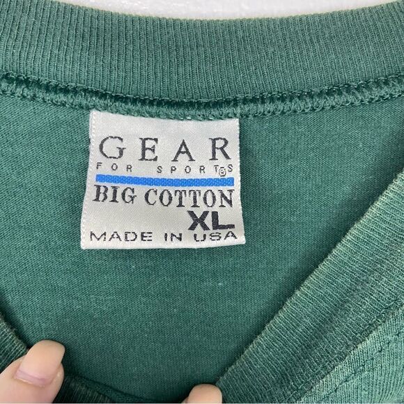 Vintage Newport RI Embroidered Graphic T-shirt - Picture 3 of 6